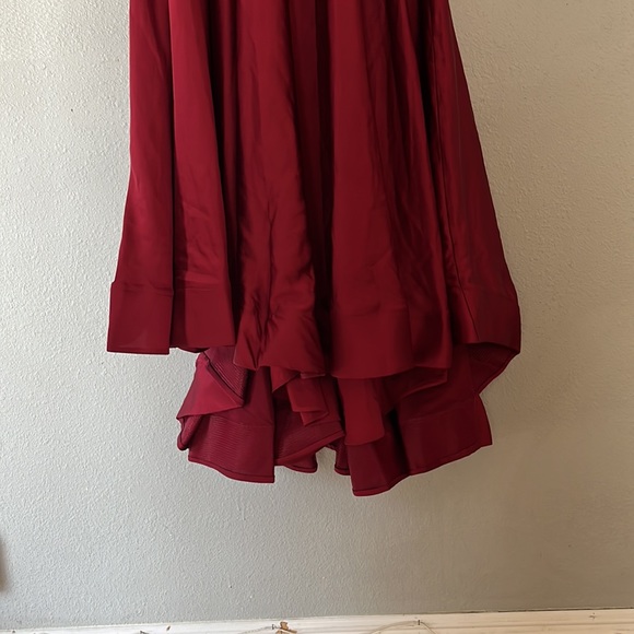 New La Femme Strapless Slit Satin Ballgown Red Wine size 6 - Picture 4 of 15